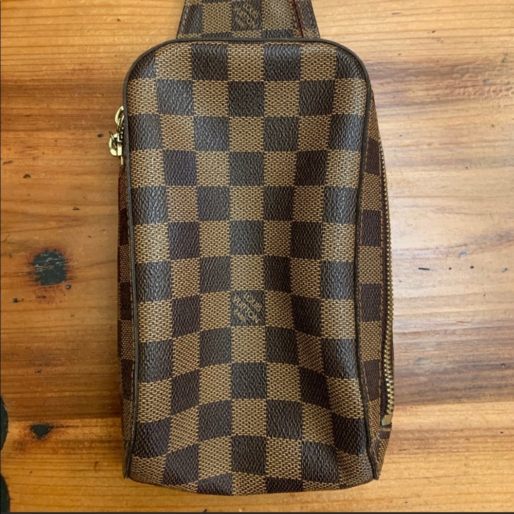 100% Authentic Louis Vuitton Geronimos DE